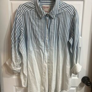 Mossimo Supply Co. Womens Ombre Striped Shirt